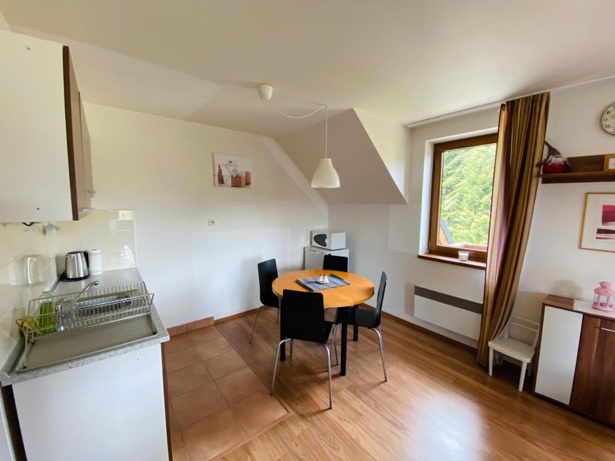 Apartman Kamzik Teo ドノヴァリ エクステリア 写真